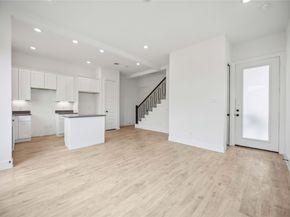 8107 Calhoun Road, Houston TX 77033