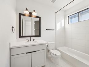 1122 Thompson Street, Houston TX 77007