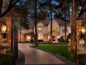 32 Palmer Woods Drive, The Woodlands TX 77381
