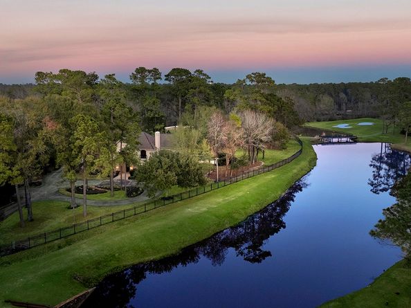 32 Palmer Woods Drive, The Woodlands TX 77381