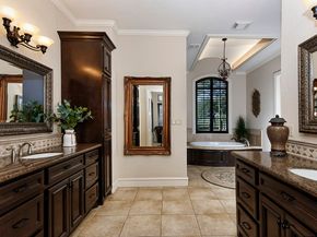 32 Palmer Woods Drive, The Woodlands TX 77381