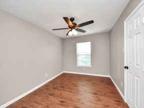 8918 Vinearbor Street, Houston TX 77033