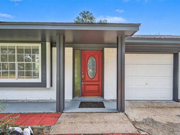 9211 Blankenship Drive, Houston TX 77080