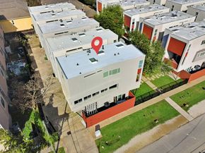 1119 W 17th Street, Houston TX 77008