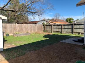 206 Cosmos Street, Houston TX 77009