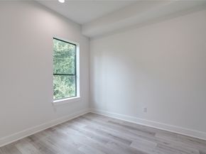 4531 Creekmont Drive, Houston TX 77091