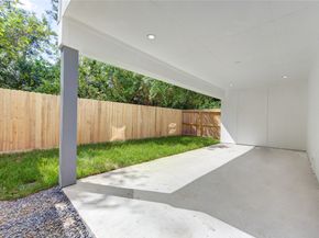 4531 Creekmont Drive, Houston TX 77091