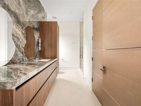 2006 Suffolk Drive, Houston TX 77027