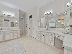 63 W Horizon Ridge Place, The Woodlands TX 77381