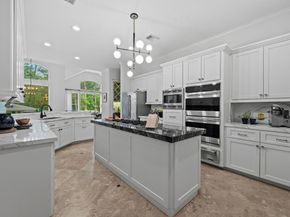 63 W Horizon Ridge Place, The Woodlands TX 77381