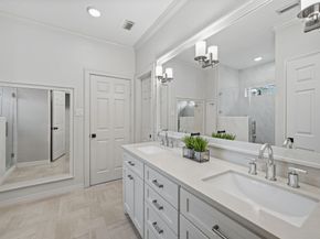 63 W Horizon Ridge Place, The Woodlands TX 77381