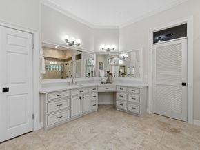 63 W Horizon Ridge Place, The Woodlands TX 77381