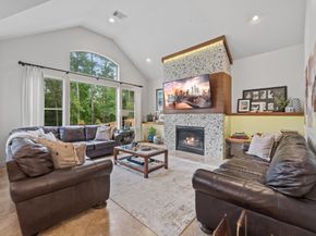 63 W Horizon Ridge Place, The Woodlands TX 77381