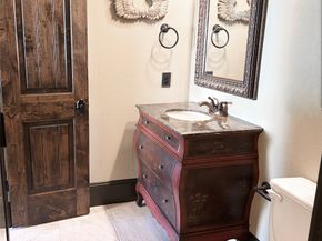 1241 W 24th Street C, Houston TX 77008