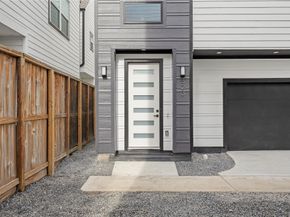 323 N Nagle Street, Houston TX 77003