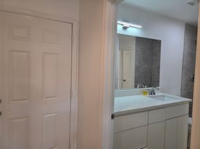 10075 Westpark Drive 78, Houston TX 77042