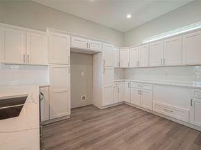 4746 S Mallow Street E, Houston TX 77033