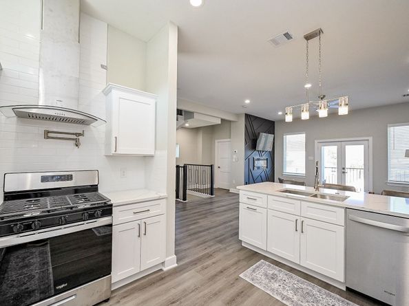 4746 S Mallow Street E, Houston TX 77033