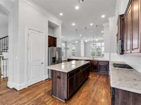 2711 Arabelle Grove, Houston TX 77007