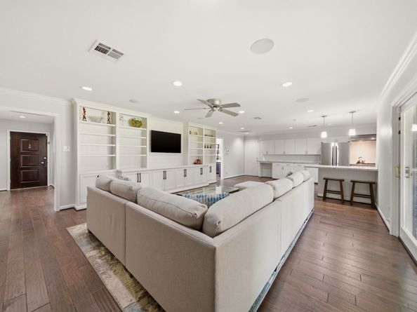 5434 Valkeith Drive, Houston TX 77096