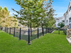 1243 W 15th 1/2 Street, Houston TX 77008