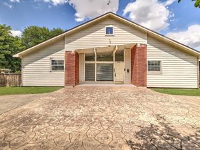 6946 Cole Creek Drive, Houston TX 77092
