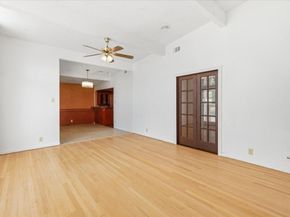 6946 Cole Creek Drive, Houston TX 77092