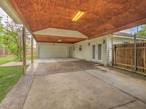 6946 Cole Creek Drive, Houston TX 77092