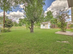 6946 Cole Creek Drive, Houston TX 77092