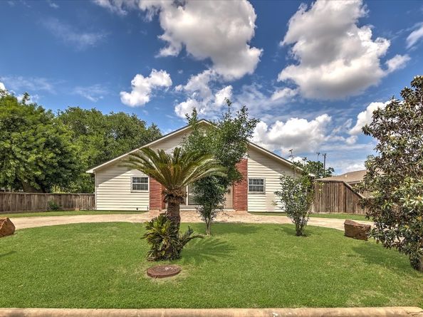 6946 Cole Creek Drive, Houston TX 77092