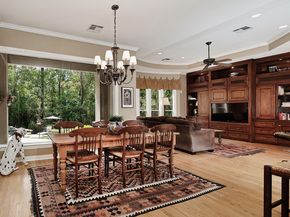 122 E Bracebridge Circle, The Woodlands TX 77382