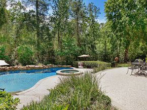 122 E Bracebridge Circle, The Woodlands TX 77382