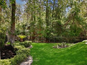 122 E Bracebridge Circle, The Woodlands TX 77382