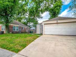 6673 Sylvan Road, Houston TX 77023