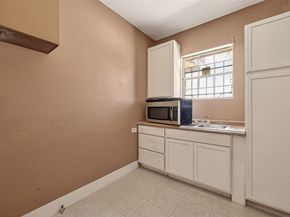 4016 Woodleigh Street, Houston TX 77023