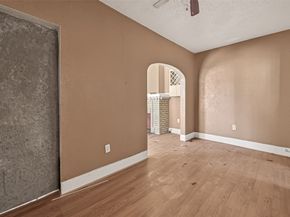 4016 Woodleigh Street, Houston TX 77023