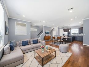 2702 Eado Grove Lane, Houston TX 77003