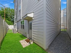 2702 Eado Grove Lane, Houston TX 77003