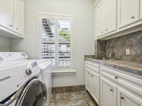 24 Hackberry Lane B, Houston TX 77027