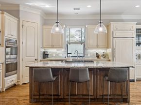 24 Hackberry Lane B, Houston TX 77027