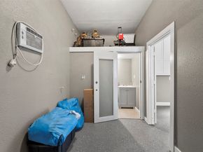 10430 Caxton Street, Houston TX 77016