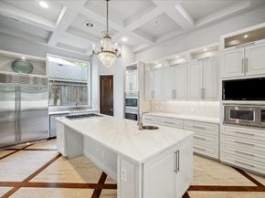 2247 Bartlett Street, Houston TX 77098