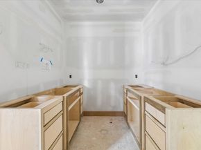 1050 W 42nd Street, Houston TX 77018