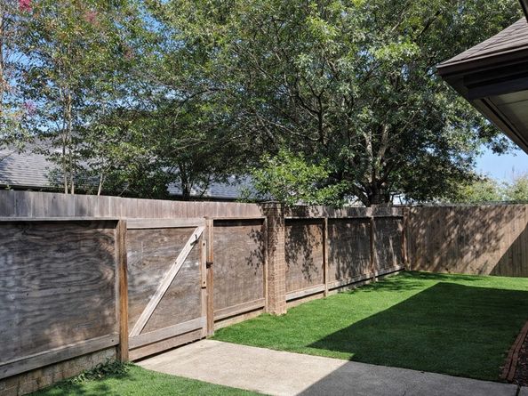 12026 Mighty Oak Dr A, Houston TX 77066