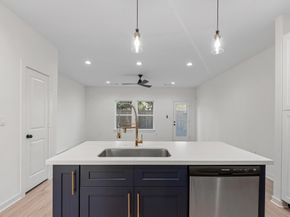 5704 Elysian Street, Houston TX 77009