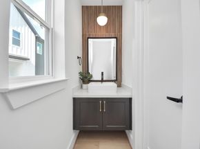 927 Fisher Street B, Houston TX 77018