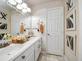 13827 Pepperstone Lane, Houston TX 77044