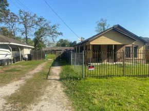 7205 S Hall Street, Houston TX 77028