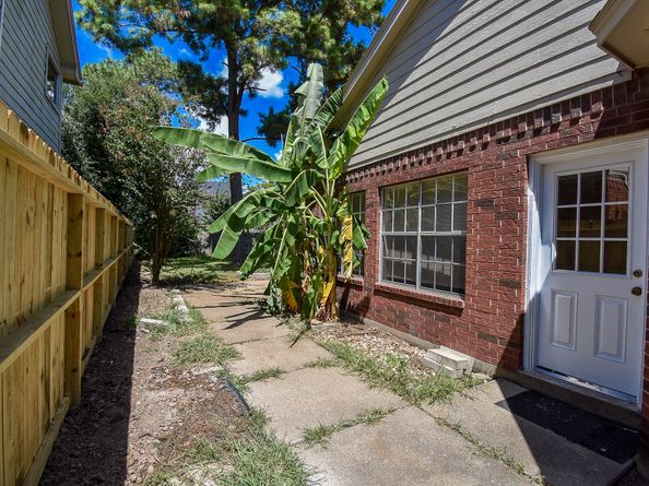 7715 Woodlett Court, Houston TX 77095