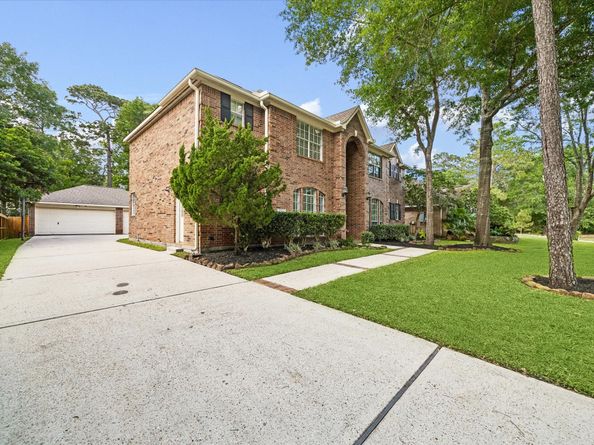2214 Deer Cove Trail, Kingwood TX 77339
